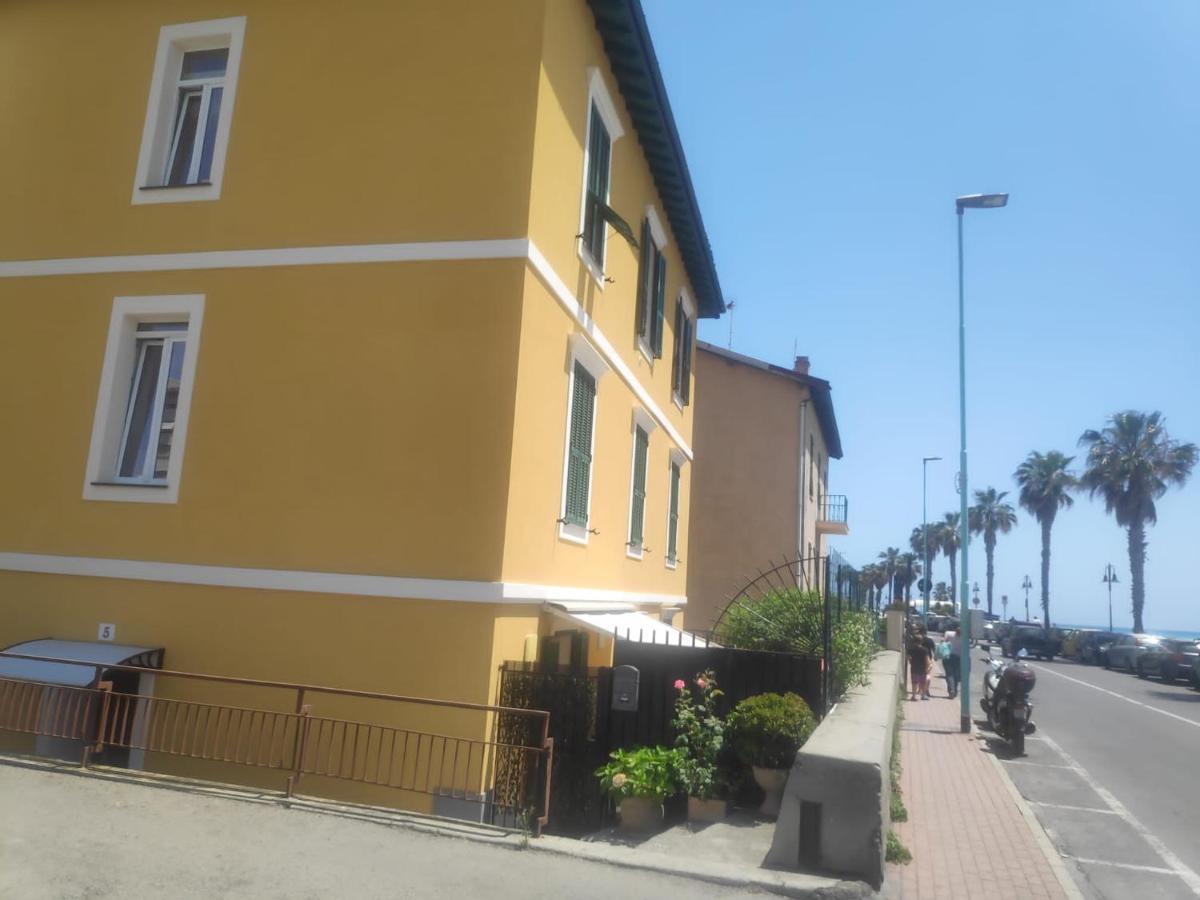 Apartament Tuffonelblu Ventimiglia Zewnętrze zdjęcie